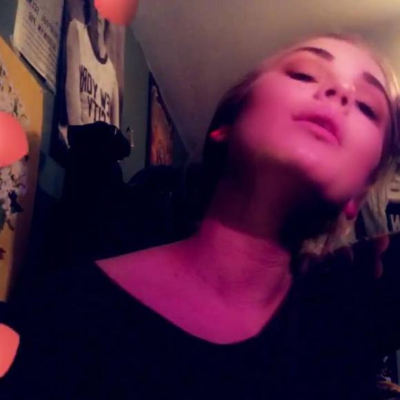 Meet your Posher, Lauren - Picture 1 of 1